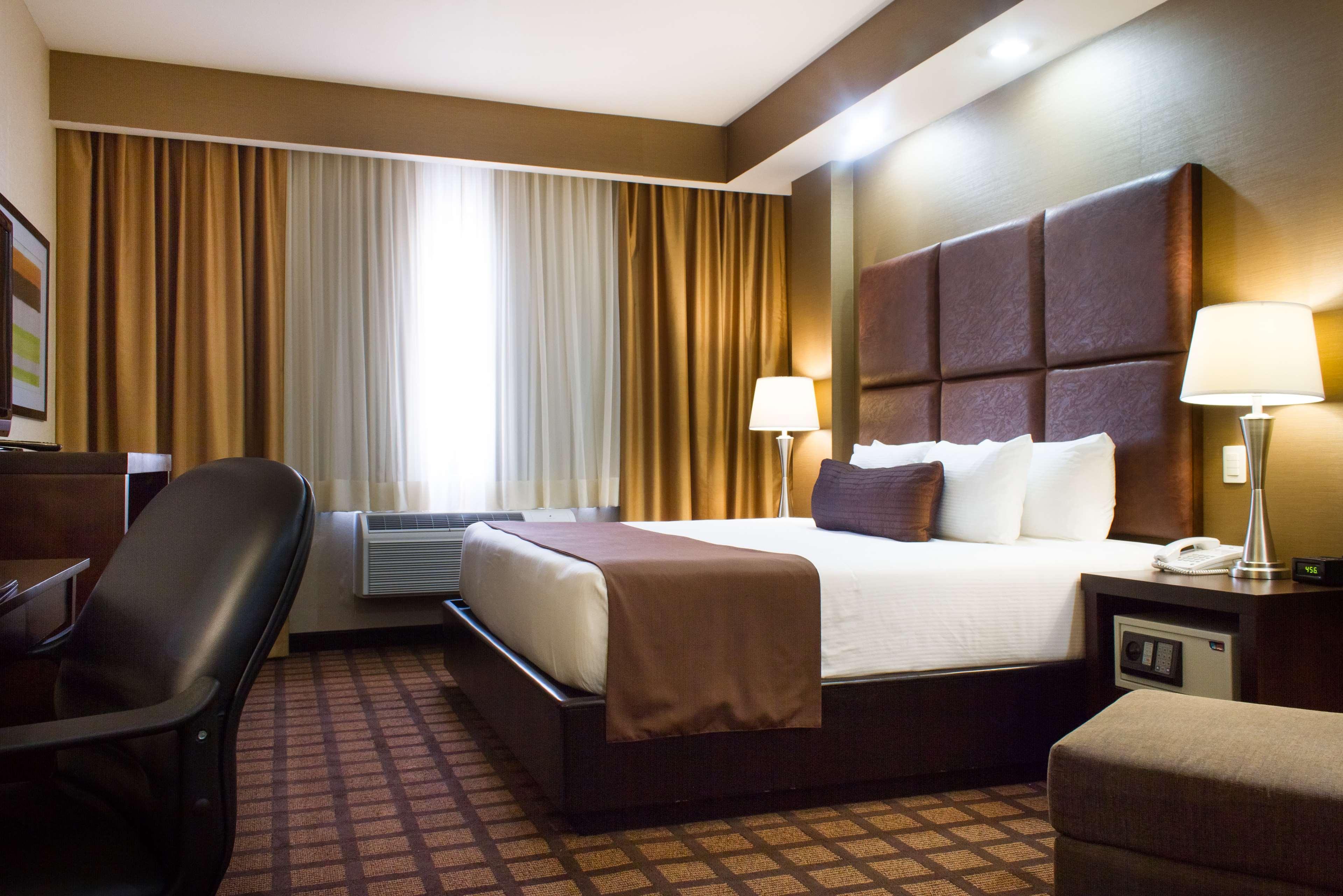 Best Western Premier Monterrey Aeropuerto Apodaca Dış mekan fotoğraf A typical room at the hotel
