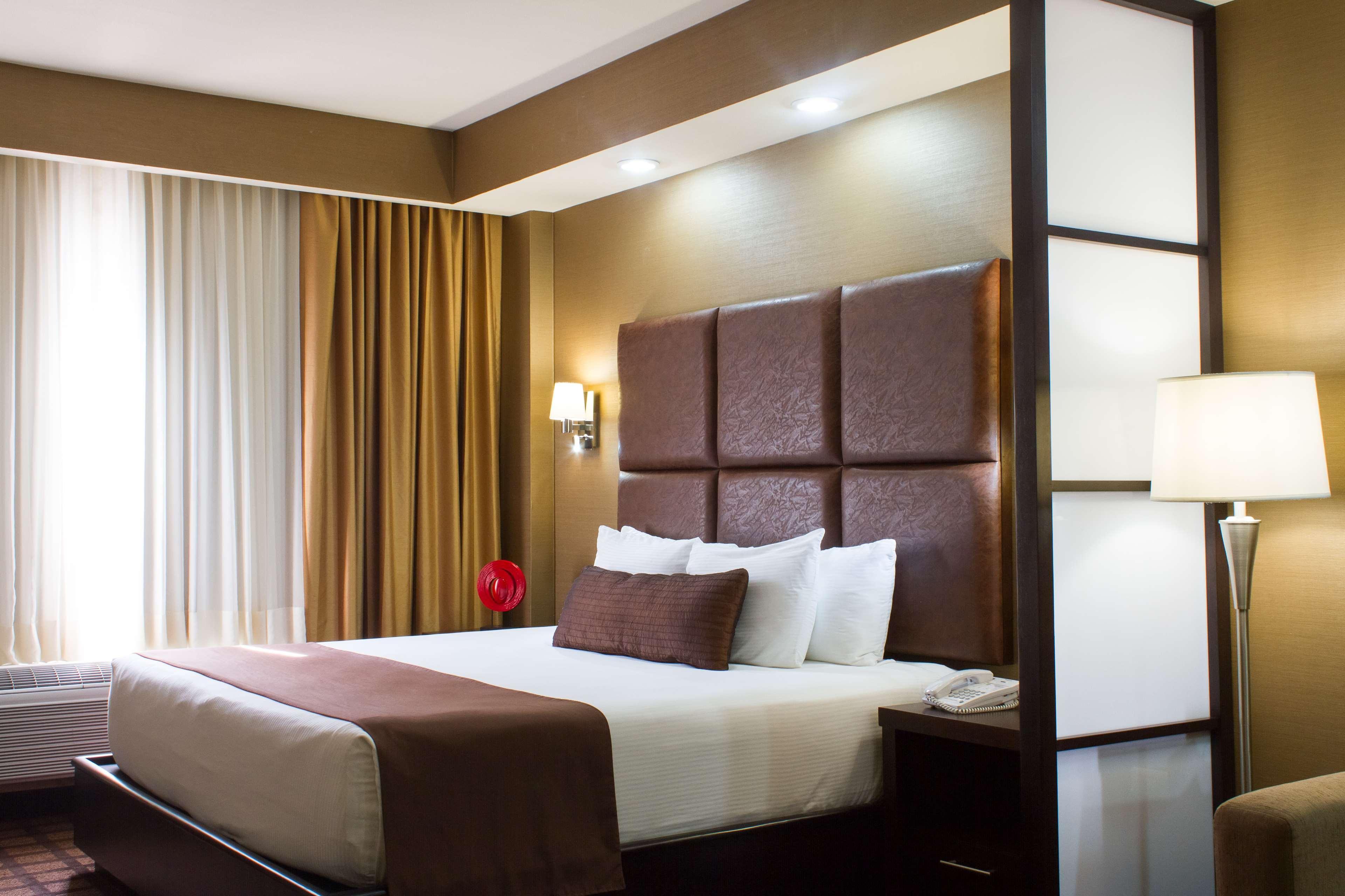 Best Western Premier Monterrey Aeropuerto Apodaca Dış mekan fotoğraf A typical hotel room