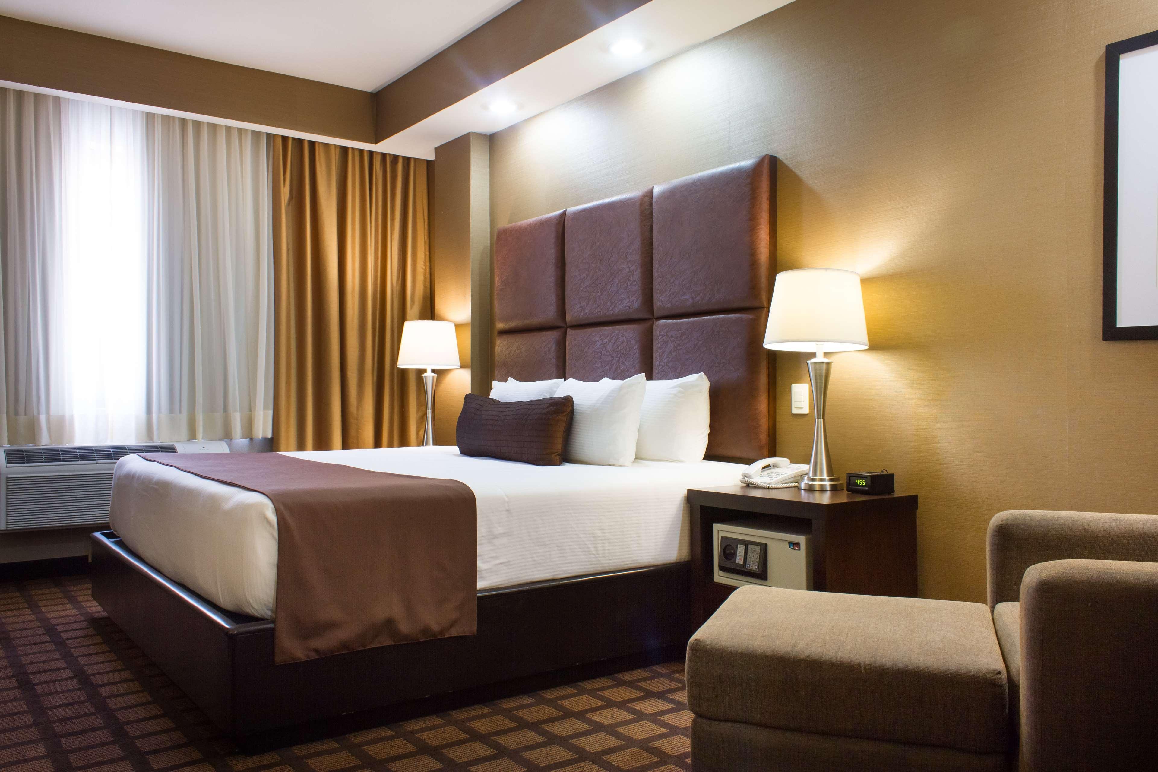 Best Western Premier Monterrey Aeropuerto Apodaca Dış mekan fotoğraf A typical hotel room
