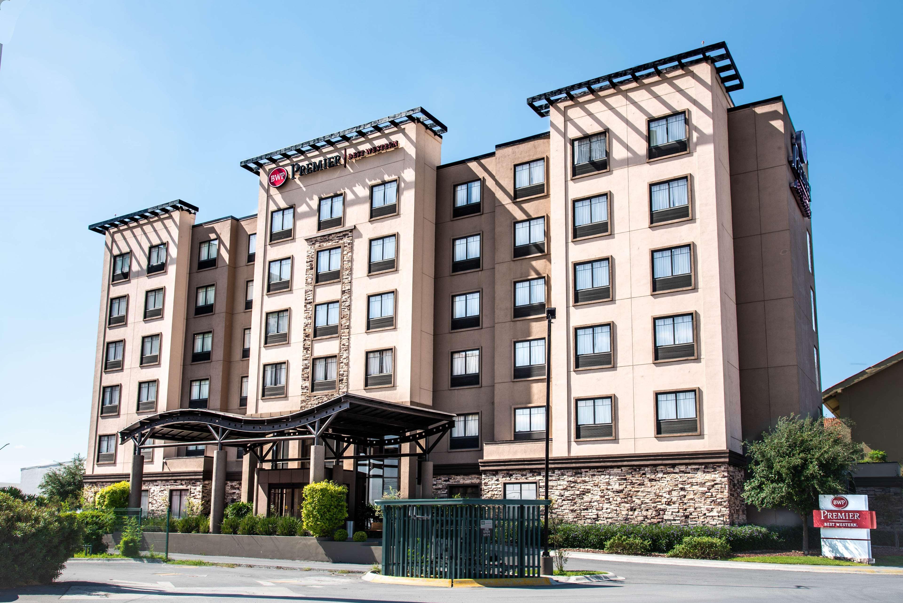 Best Western Premier Monterrey Aeropuerto Apodaca Dış mekan fotoğraf The Hilton San Marcos