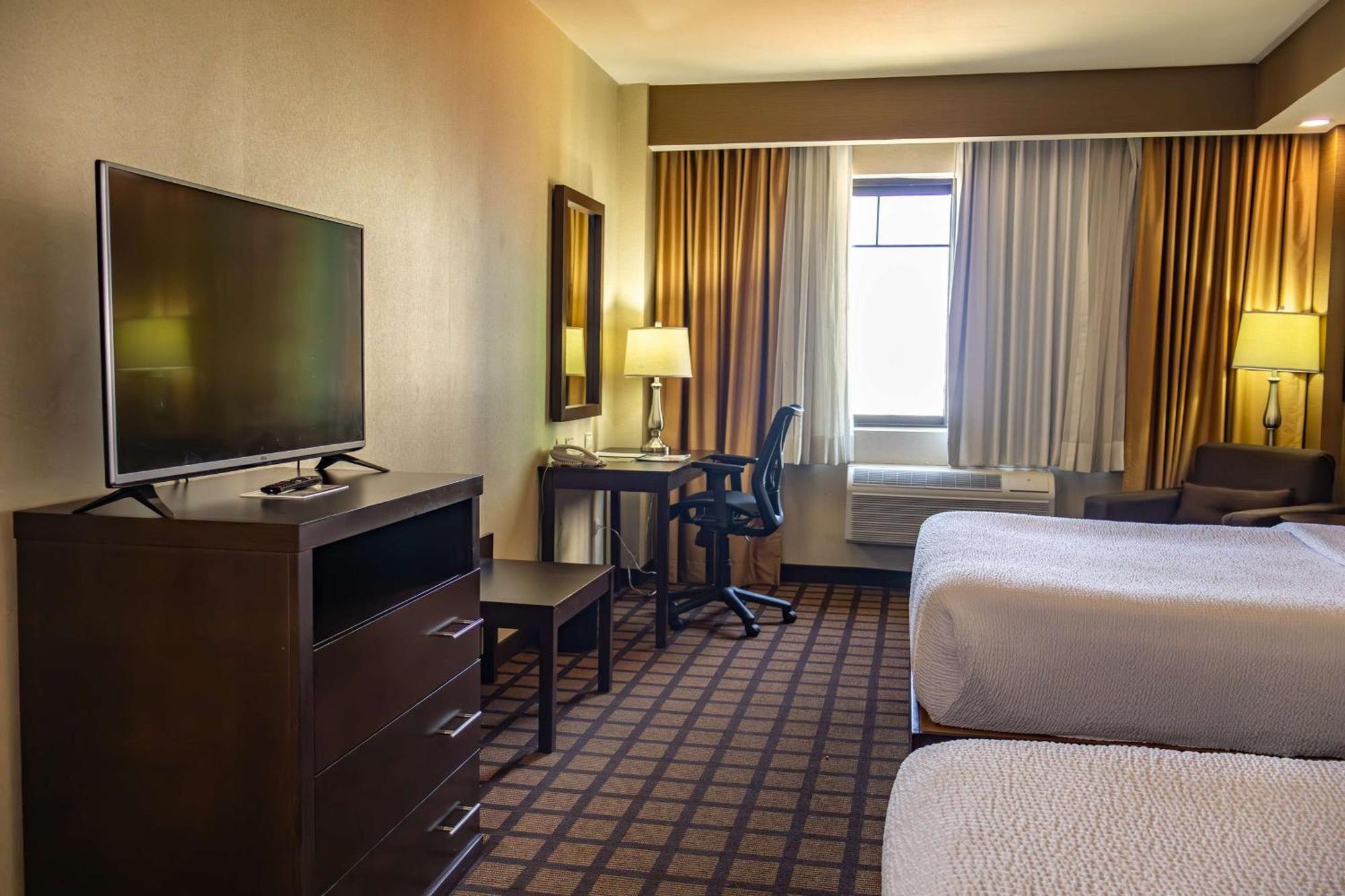 Best Western Premier Monterrey Aeropuerto Apodaca Dış mekan fotoğraf A typical room at the Hilton Garden Inn